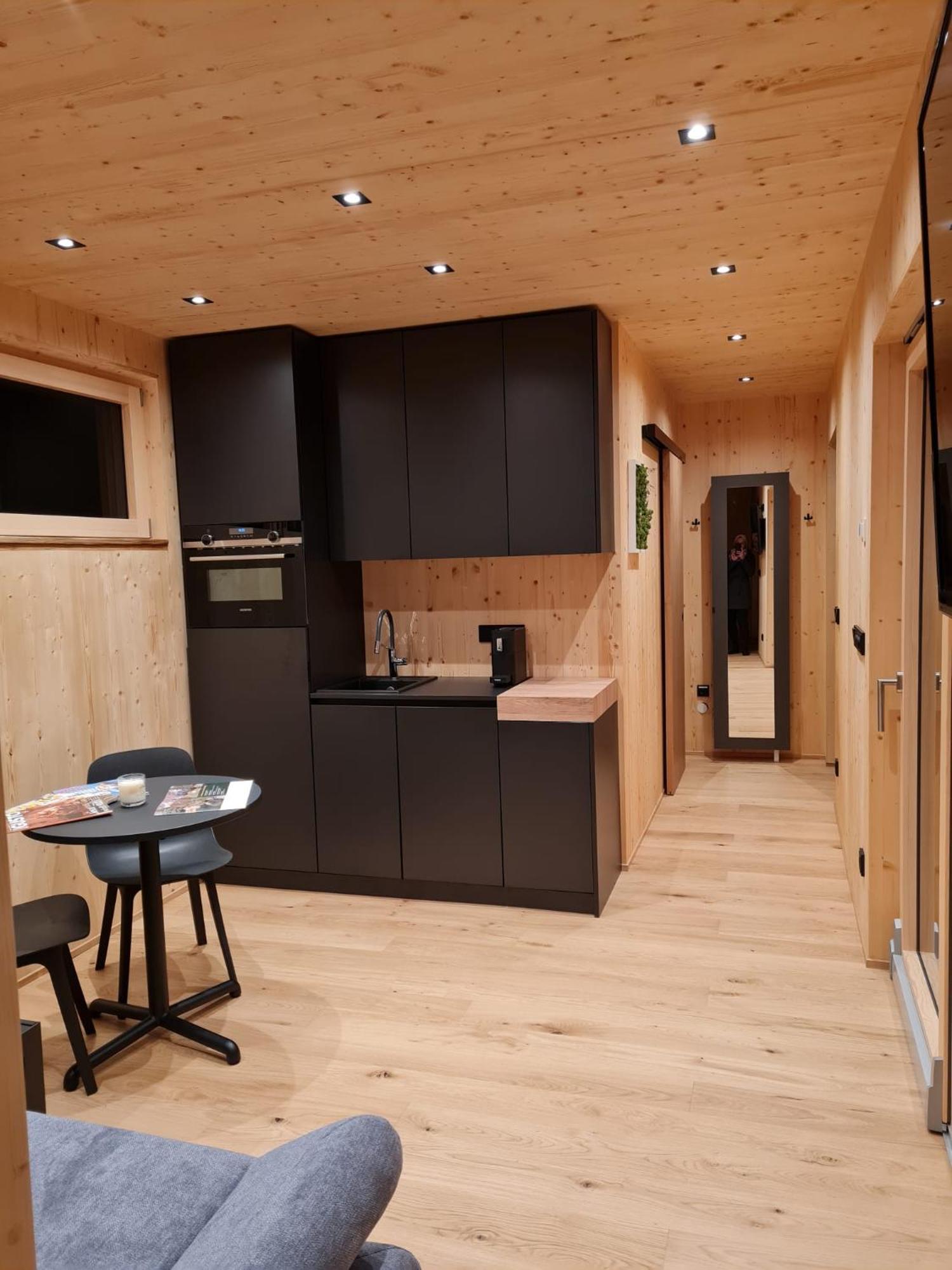 Chalena Apartment *